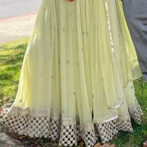 Beautiful anarkali Indian pakistani dress - Picture 7 of 7